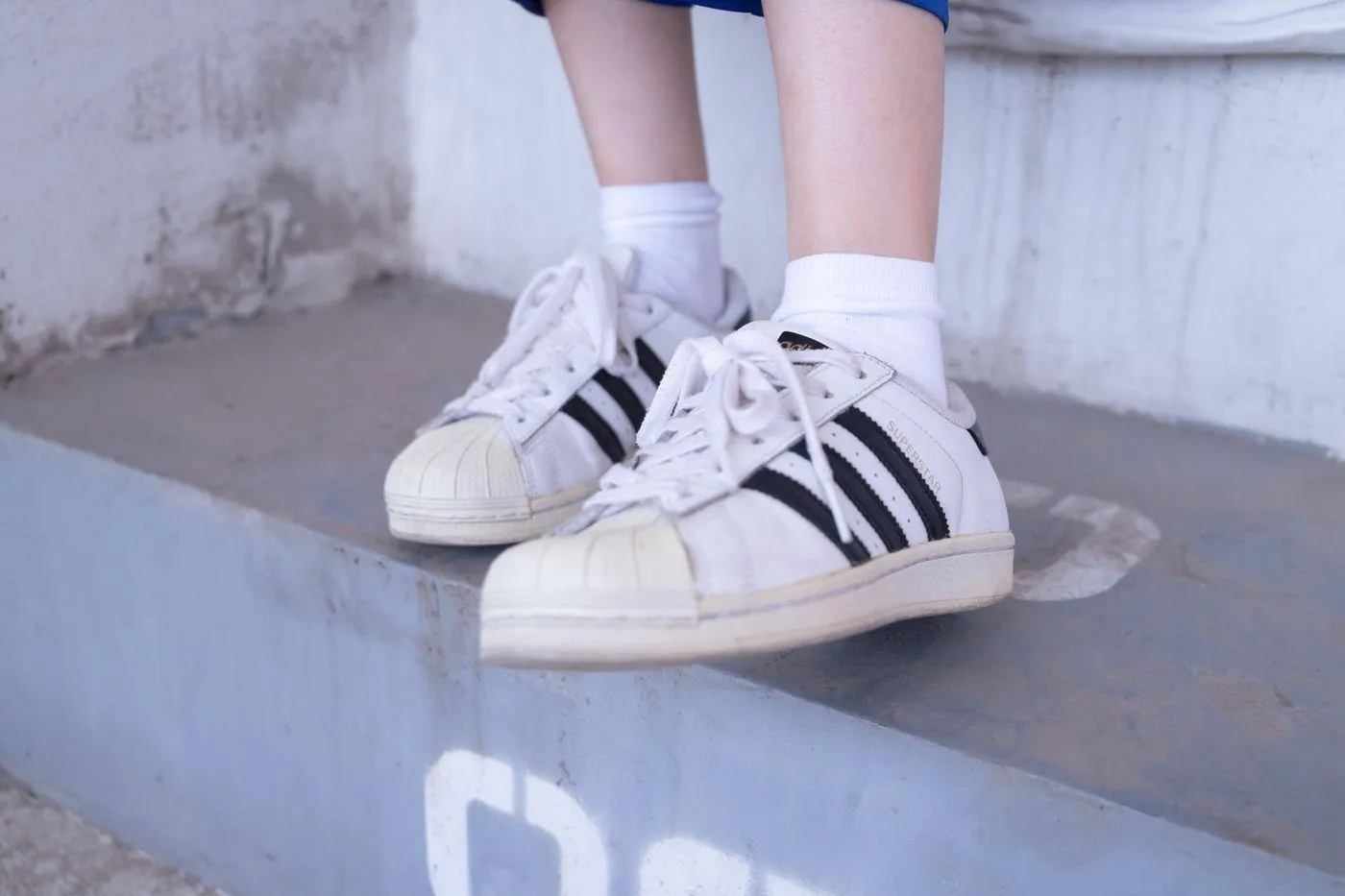[BoBoSocks袜啵啵]NO.002 稚予-校服、贝壳头、白棉袜、裸足 [139P]插图3